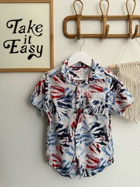 Cat & Jack - boys size XS (4/5) - red white & blue tie dye button up